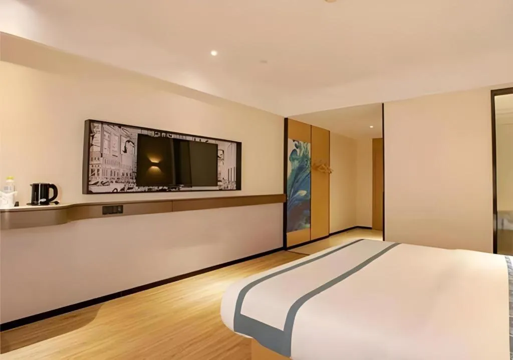 Bed in City Comfort Inn Haikou Zhongjie Road Walking Street