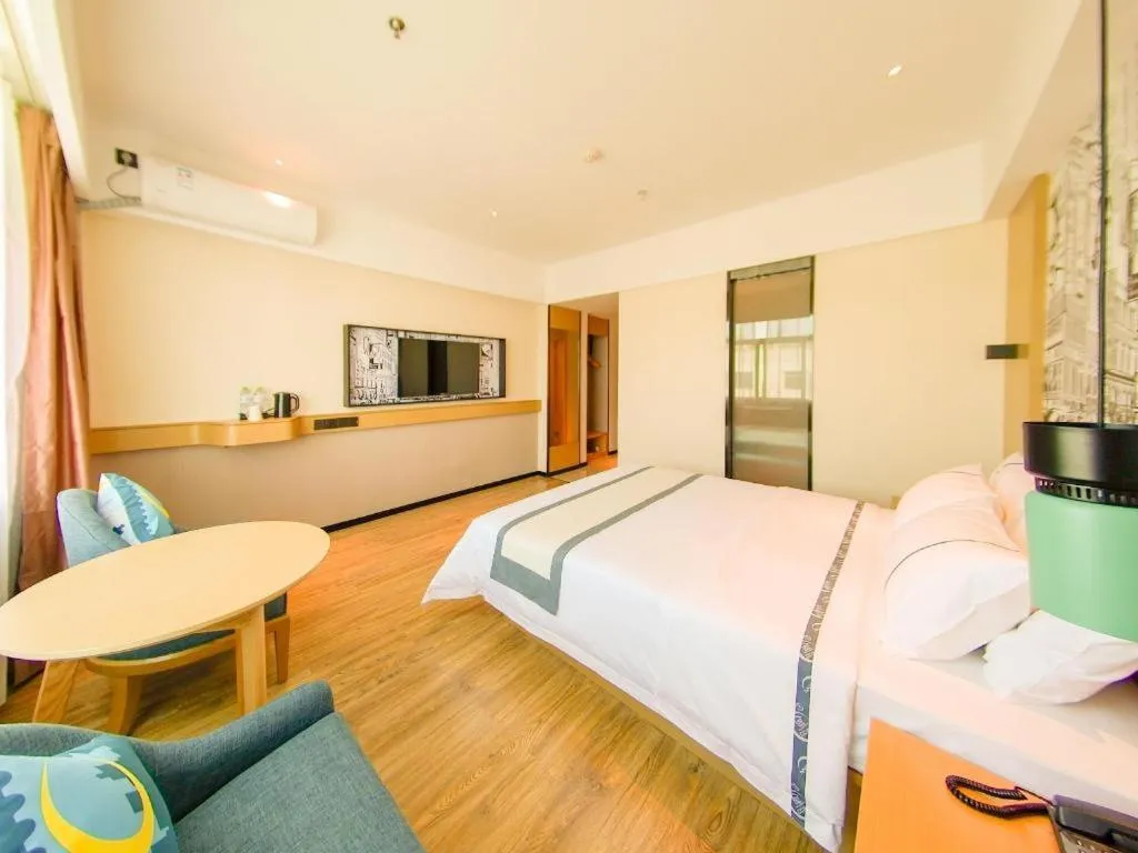 Bed in City Comfort Inn Haikou Zhongjie Road Walking Street