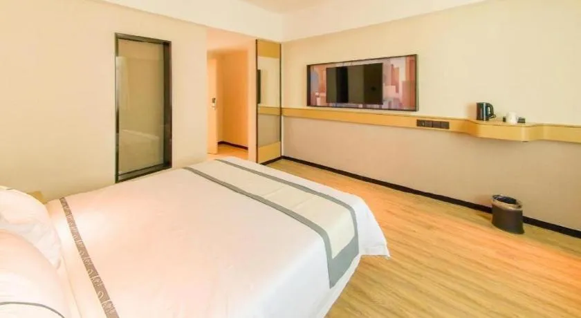 Bed in City Comfort Inn Haikou Zhongjie Road Walking Street