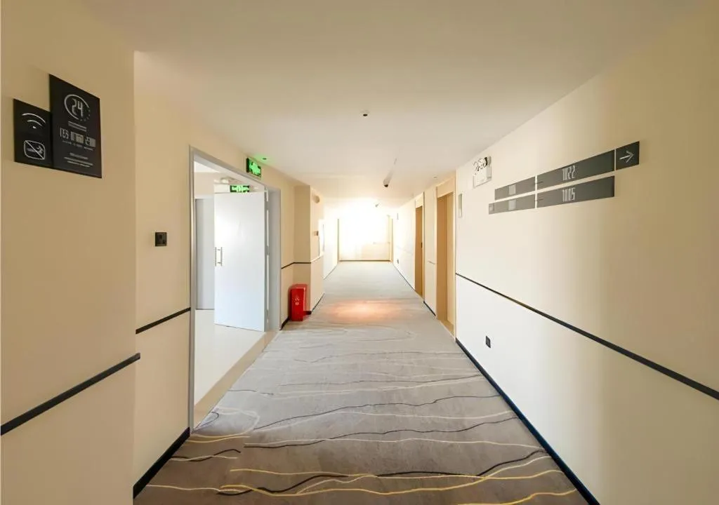 Bed in City Comfort Inn Haikou Zhongjie Road Walking Street