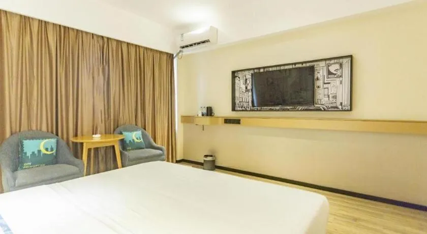 Bed in City Comfort Inn Haikou Zhongjie Road Walking Street