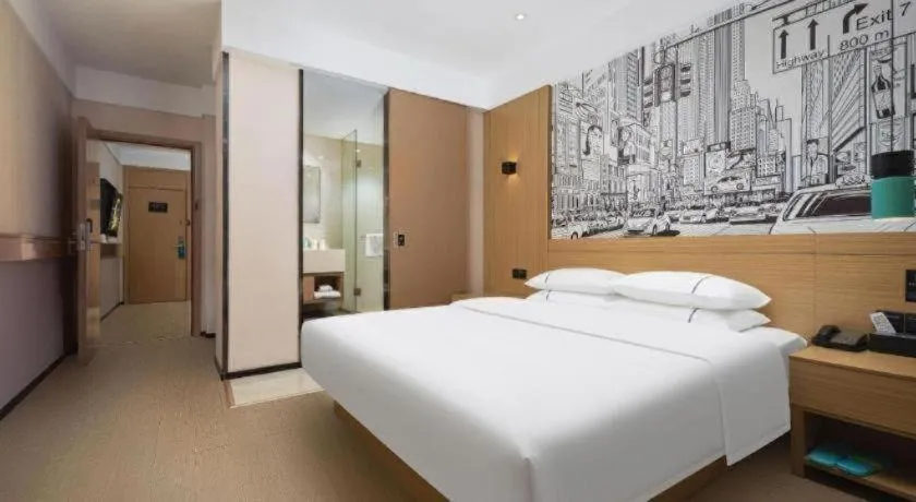 Bed in City Comfort Inn Wuhan Huanghe Tower Shouyi Metro Station