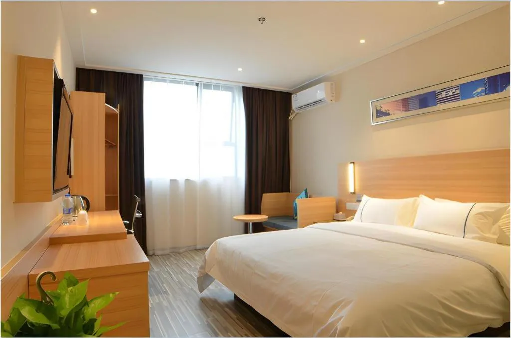 Bed in City Comfort Inn Wuhan Huanghe Tower Shouyi Metro Station