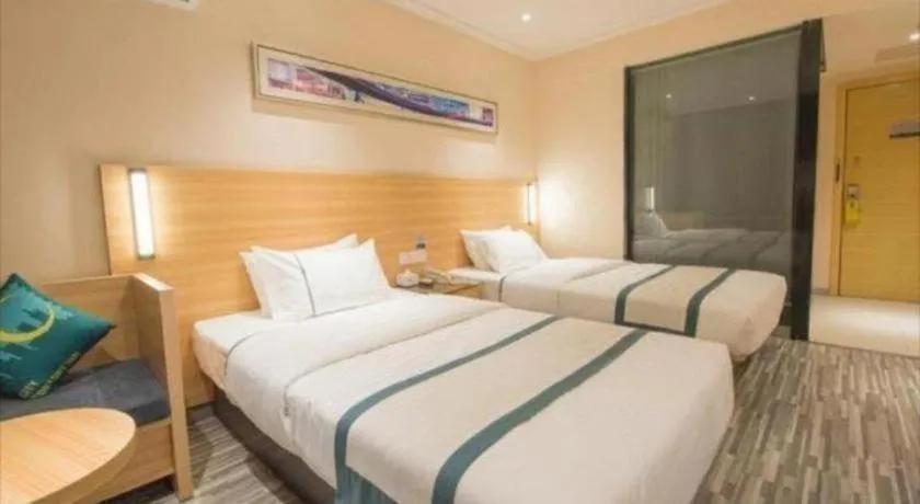 Bed in City Comfort Inn Wuhan Huanghe Tower Shouyi Metro Station