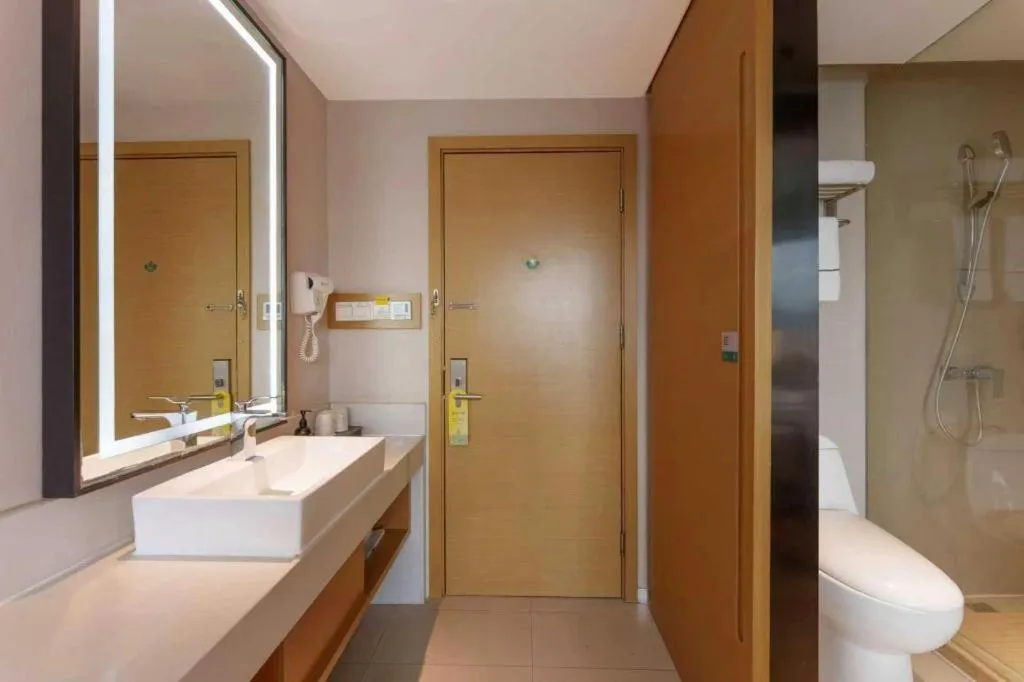 City Comfort Inn Wuhan Central China Normal University Dahuquan Metro Station