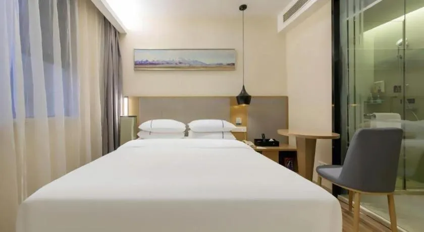 Bed in City Comfort Inn Wuhan Central China Normal University Dahuquan Metro Station
