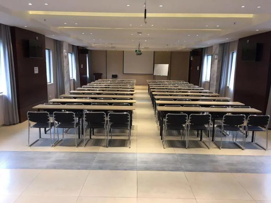 City Comfort Inn Wuhan Central China Normal University Dahuquan Metro Station