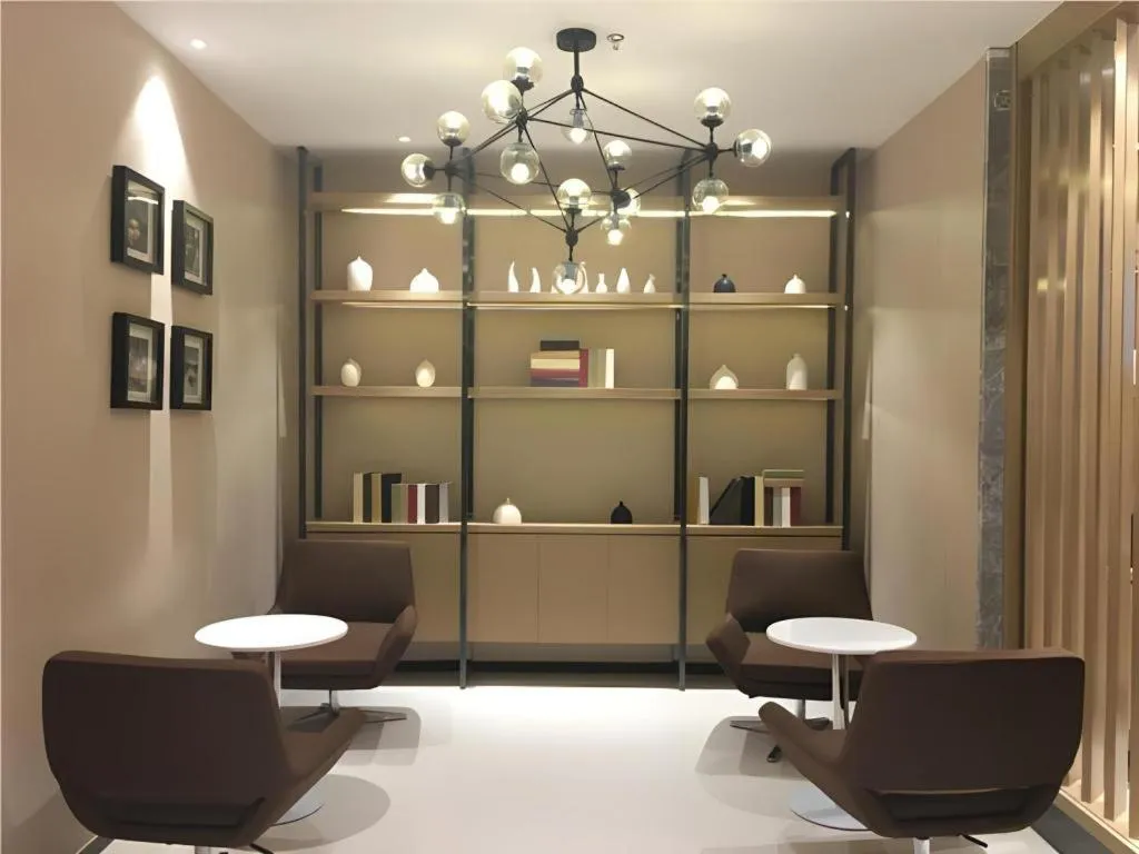 City Comfort Inn Wuhan Central China Normal University Dahuquan Metro Station