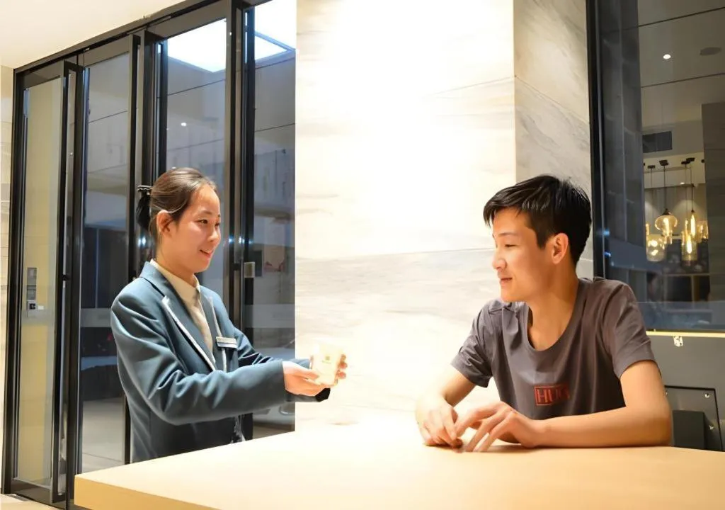 City Comfort Inn Wuhan Optics Valley OuYada Yangjiawan Metro Station