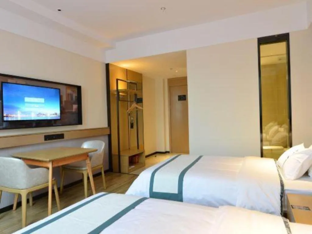 Bed in City Comfort Inn Wuhan Optics Valley OuYada Yangjiawan Metro Station