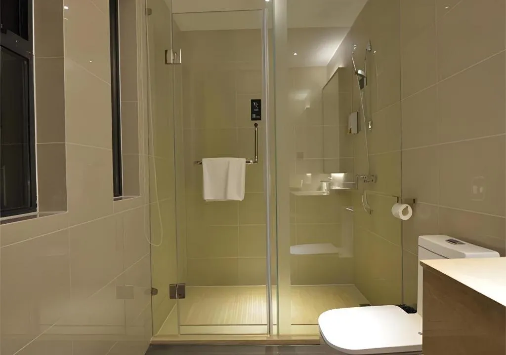 City Comfort Inn Wuhan Optics Valley OuYada Yangjiawan Metro Station