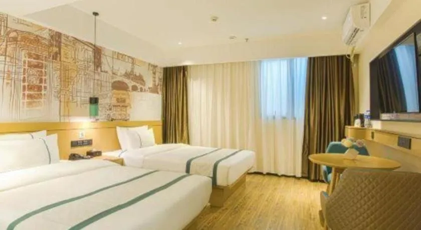 Bed in City Comfort Inn Wuhan Optics Valley OuYada Yangjiawan Metro Station