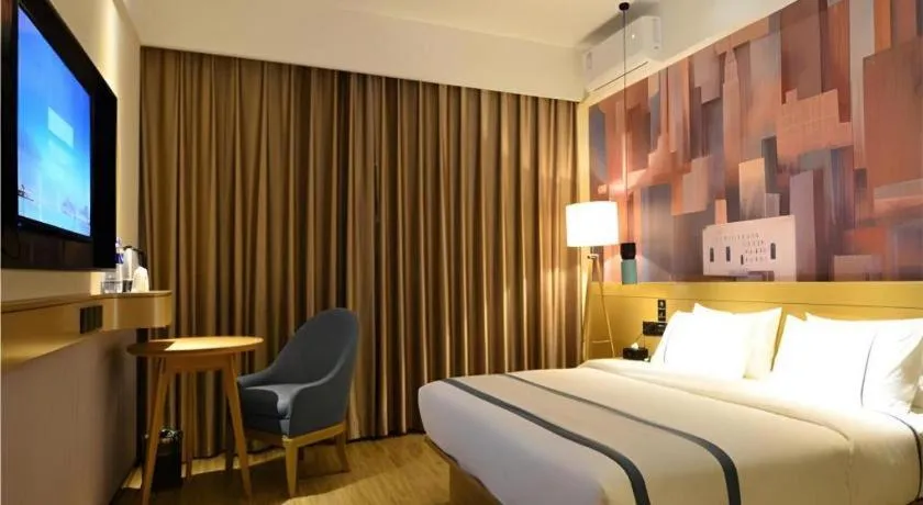 Bed in City Comfort Inn Wuhan Optics Valley OuYada Yangjiawan Metro Station