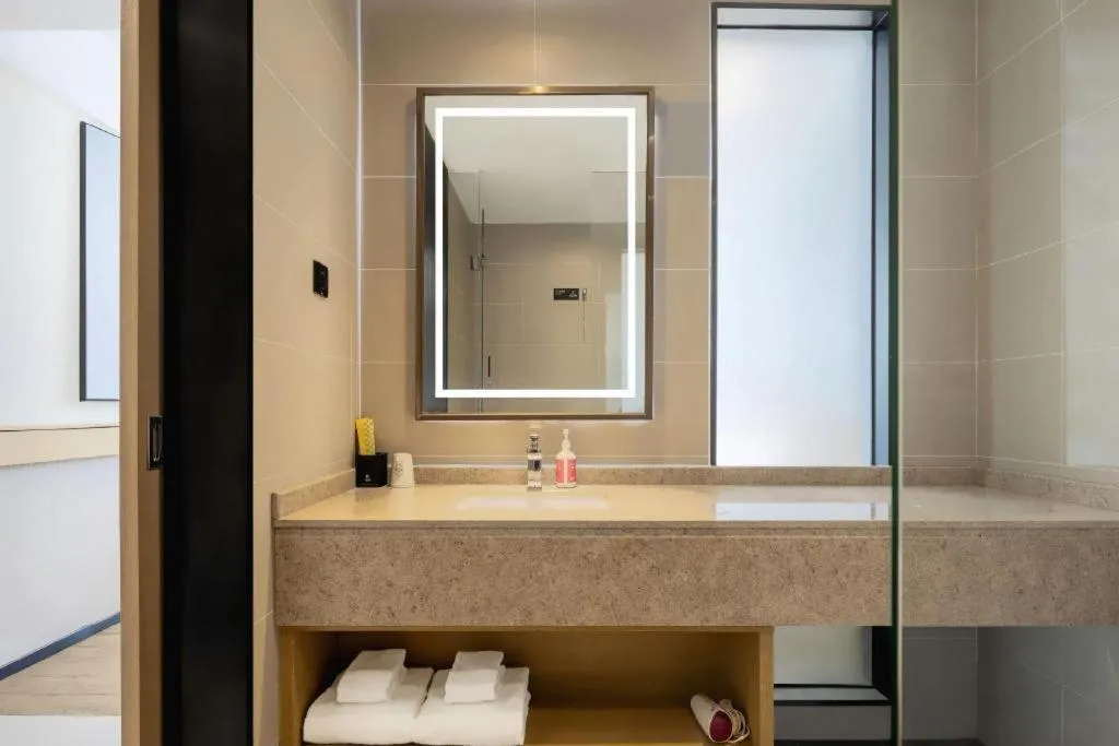 City Comfort Inn Wuhan Optics Valley OuYada Yangjiawan Metro Station