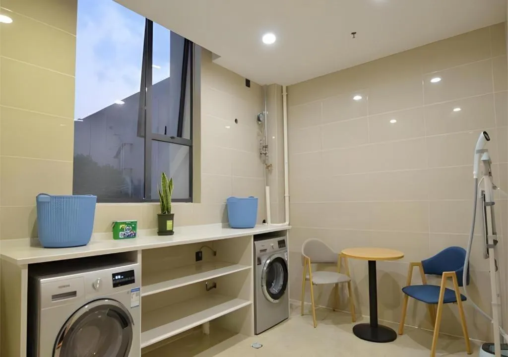 City Comfort Inn Wuhan Optics Valley OuYada Yangjiawan Metro Station