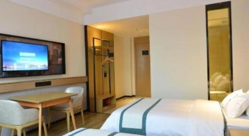 Bed in City Comfort Inn Wuhan Optics Valley OuYada Yangjiawan Metro Station