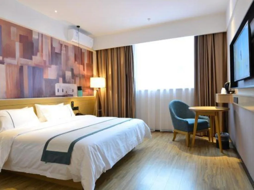 Bed in City Comfort Inn Wuhan Optics Valley OuYada Yangjiawan Metro Station