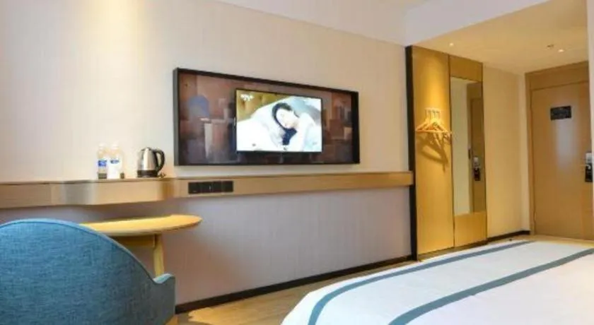 Bed in City Comfort Inn Wuhan Optics Valley OuYada Yangjiawan Metro Station