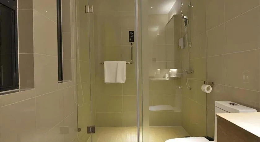 City Comfort Inn Wuhan Optics Valley OuYada Yangjiawan Metro Station