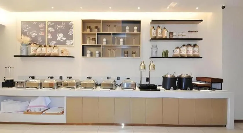 City Comfort Inn Chengdu Wenjiang University Town Fengxi River Metro Station