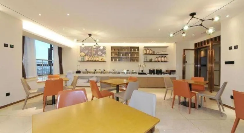 City Comfort Inn Chengdu Wenjiang University Town Fengxi River Metro Station