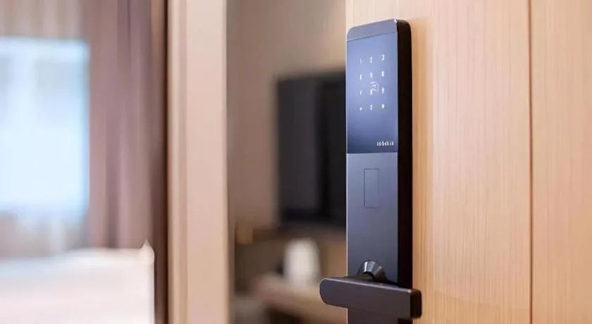 ZMAX Hotels Shenzhen Lianhuacun Metro Station