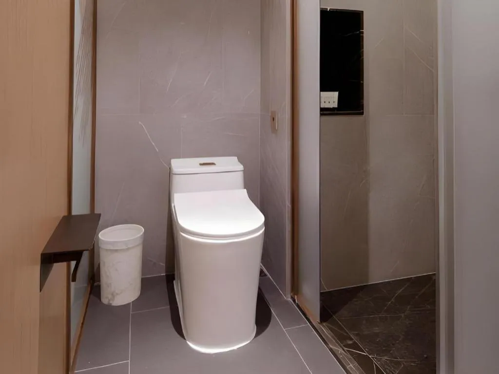 ZMAX Hotels Shenzhen Lianhuacun Metro Station