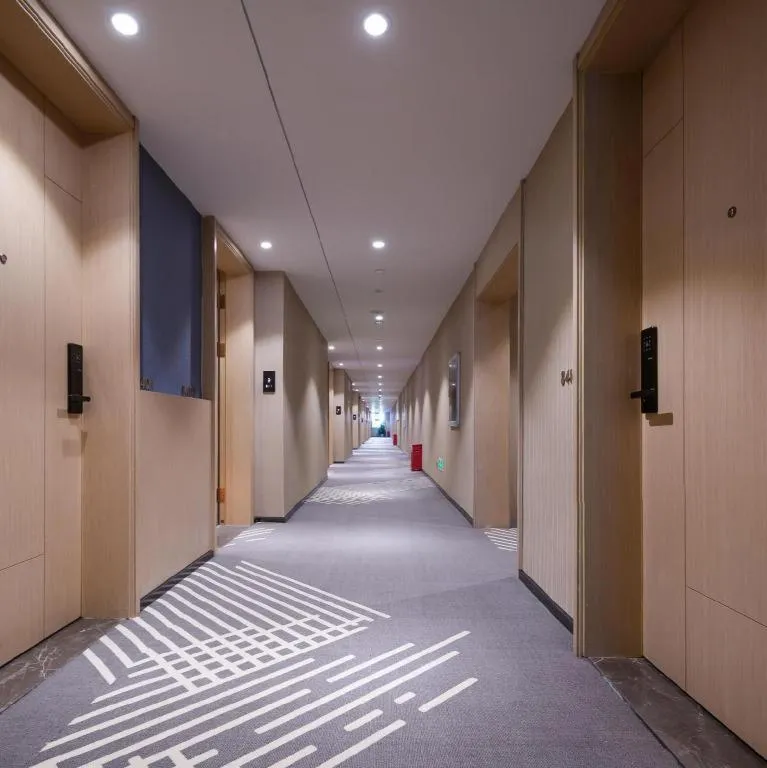 ZMAX Hotels Shenzhen Lianhuacun Metro Station