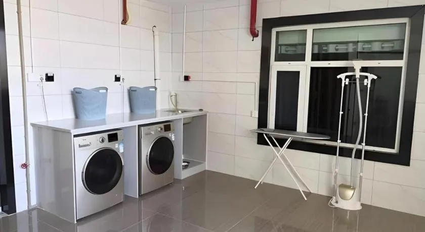 Borrman Hotel Dongguan Houjie Wanda Plaza Liaoxia Metro Station