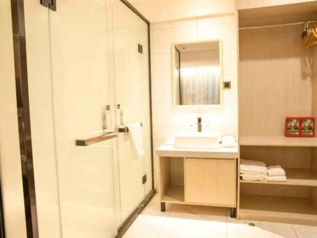 Borrman Hotel Dongguan Houjie Wanda Plaza Liaoxia Metro Station