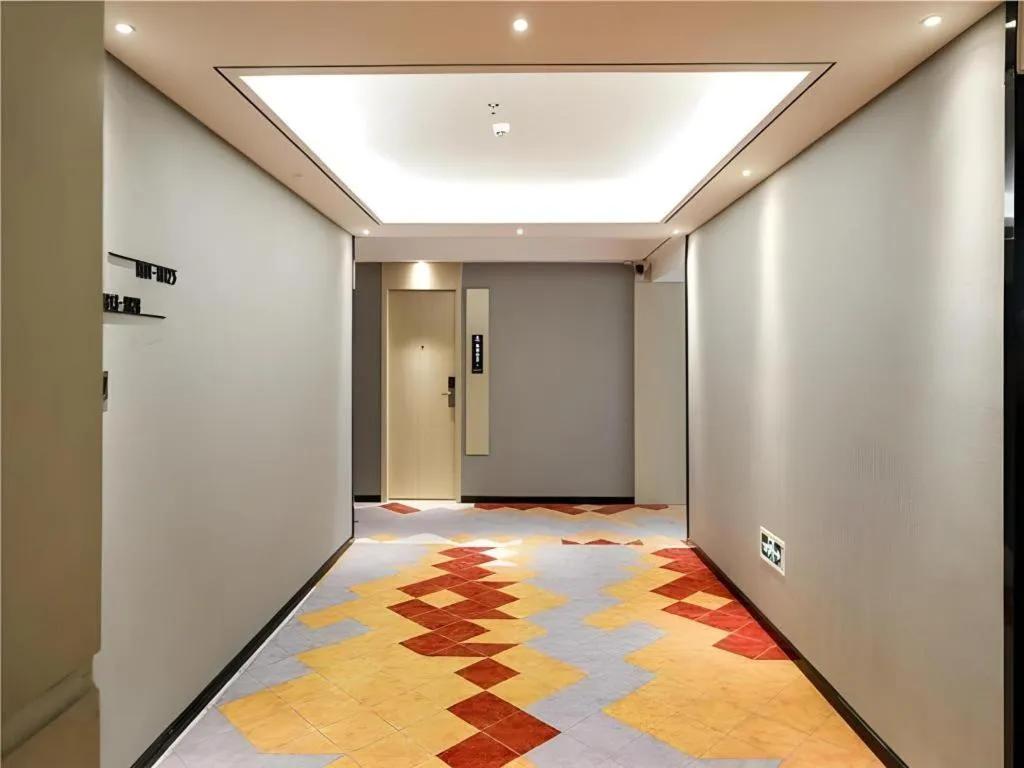 Borrman Hotel Dongguan Houjie Wanda Plaza Liaoxia Metro Station