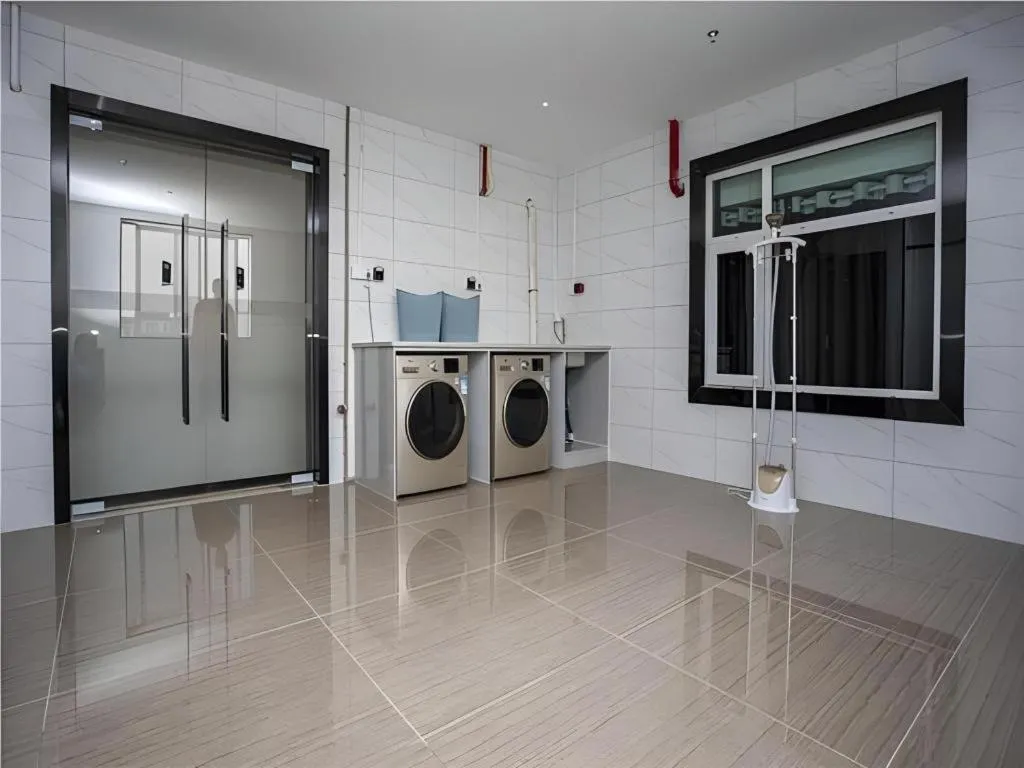 Borrman Hotel Dongguan Houjie Wanda Plaza Liaoxia Metro Station