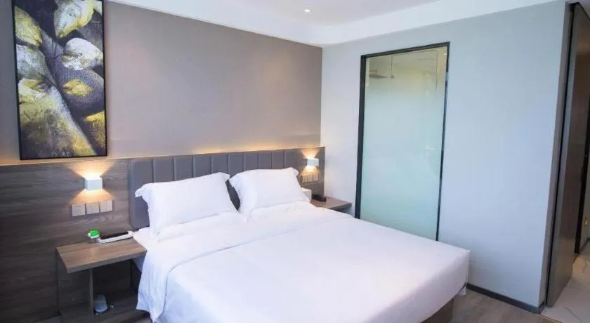 Bed in 7 Days Premium Hotel Chongqing Jiangbei International Airport Terminal 3