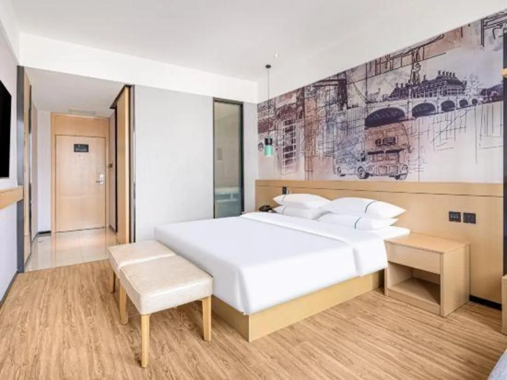 Bed in City Comfort Inn Kunming Xi'an Kang Road