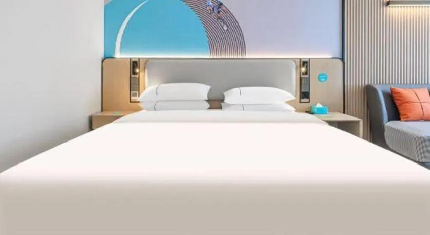 Bed in City Comfort Inn Kunming Xi'an Kang Road