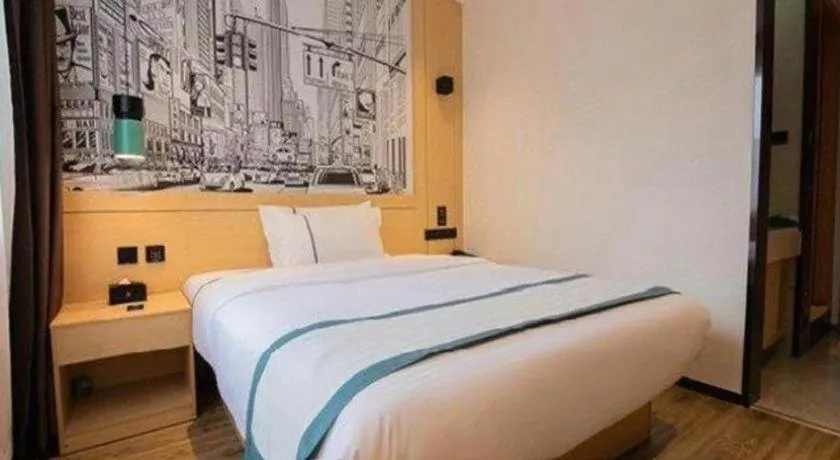 Bed in City Comfort Inn Kunming Xi'an Kang Road