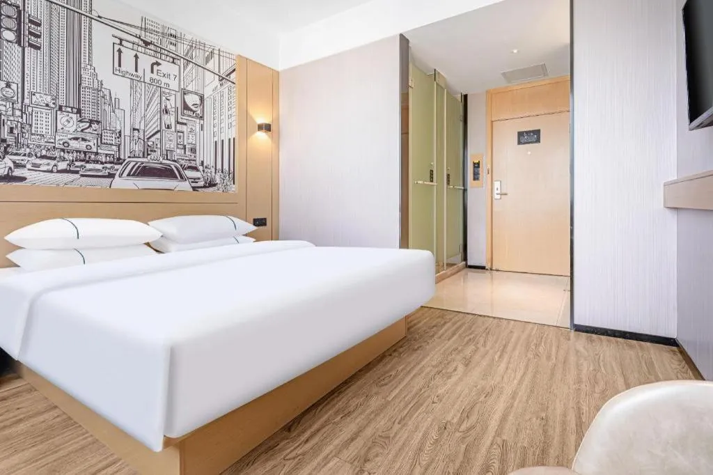 Bed in City Comfort Inn Kunming Xi'an Kang Road