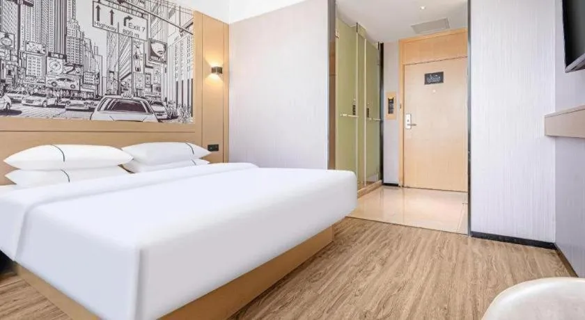 Bed in City Comfort Inn Kunming Xi'an Kang Road