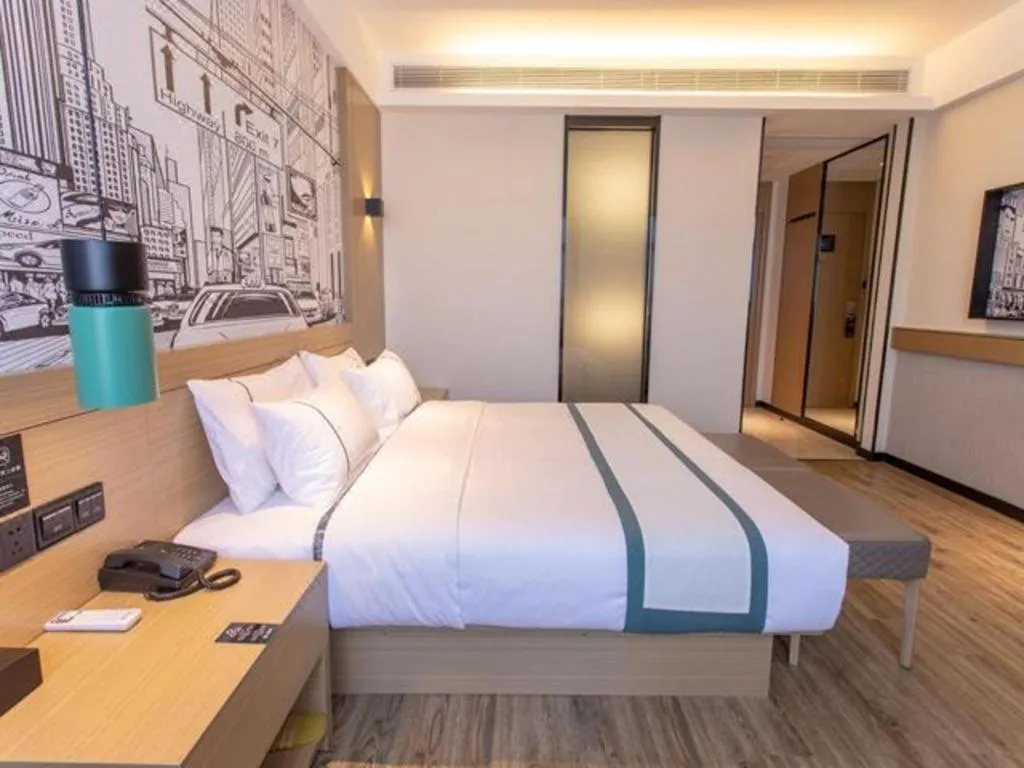 Bed in City Comfort Inn Kunming Xi'an Kang Road