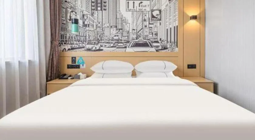 Bed in City Comfort Inn Kunming Xi'an Kang Road