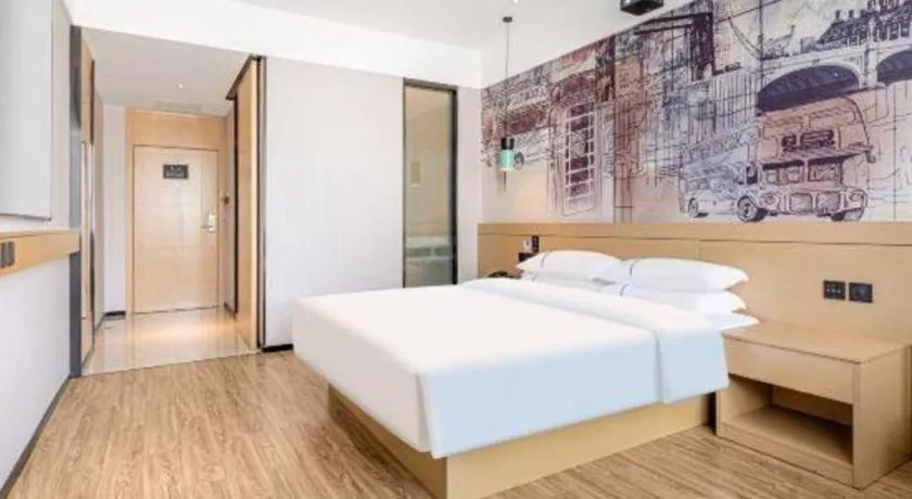 Bed in City Comfort Inn Kunming Xi'an Kang Road