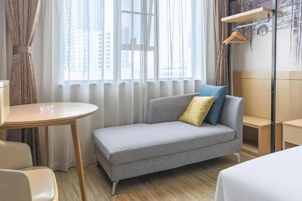 Bed in City Comfort Inn Kunming Xi'an Kang Road