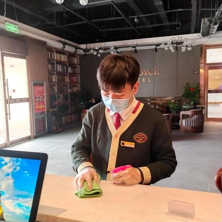 James Joyce Coffetel Zhengzhou Beilong Wetland Park