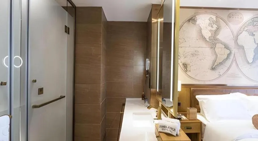 Bed in James Joyce Coffetel Zhengzhou Beilong Wetland Park