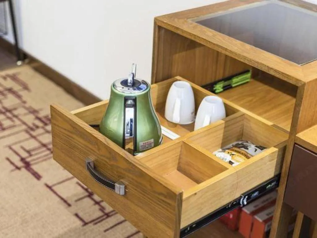 James Joyce Coffetel Zhengzhou Beilong Wetland Park