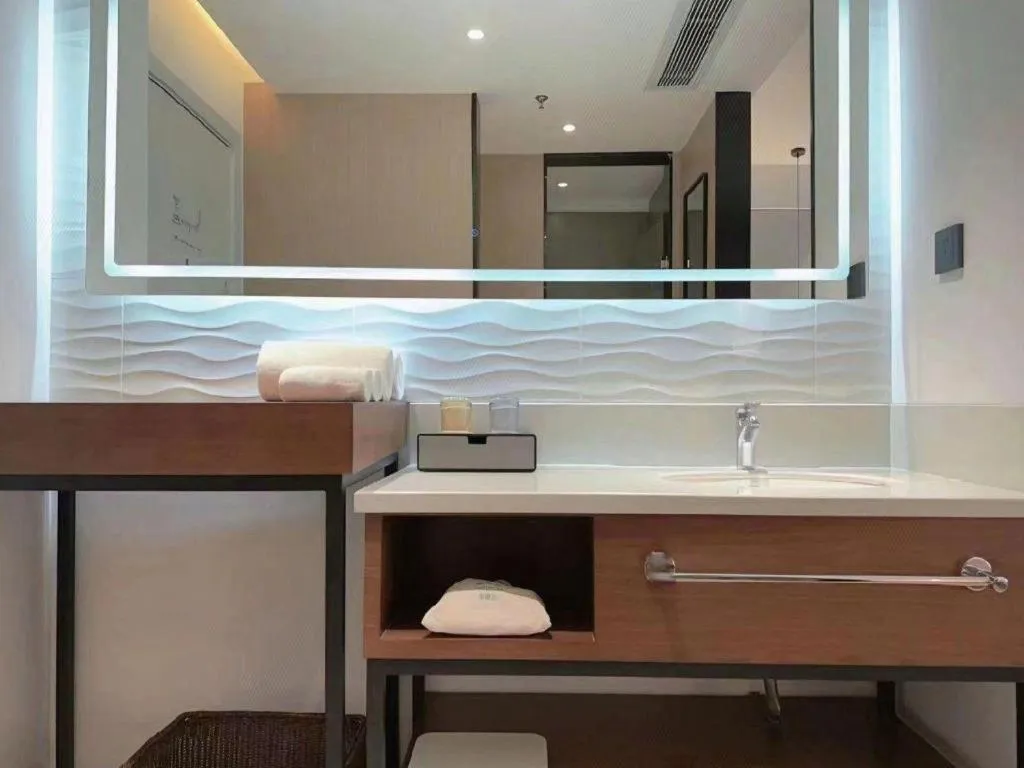 Campanile Hotel Shenzhen Bay Convention and Exhibition Center