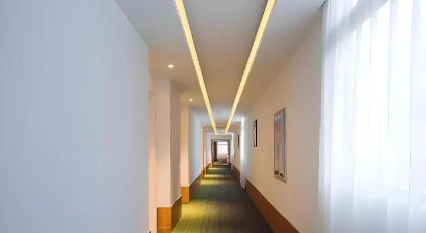 Campanile Hotel Shenzhen Bay Convention and Exhibition Center