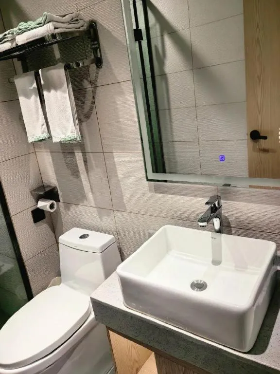 GreenTree Inn Express Fuzhou Le'an County Government Sijiu Square