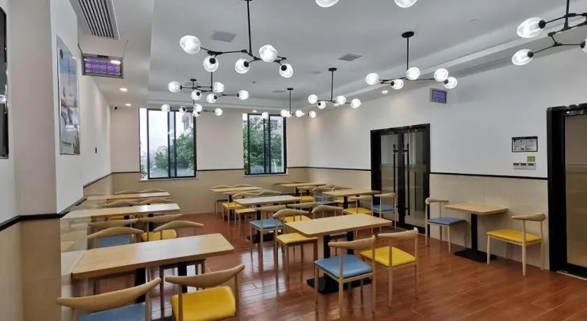 GreenTree Inn Express Fuzhou Le'an County Government Sijiu Square