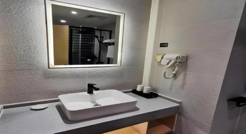 GreenTree Inn Express Fuzhou Le'an County Government Sijiu Square